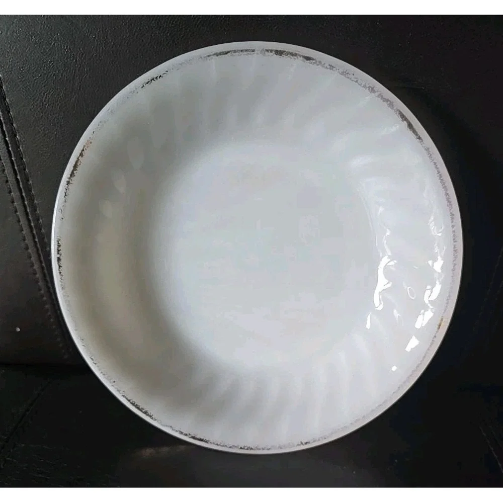 Vintage Fire‎ King Oven Ware 7-1/2 in. White Milk Glass Swirl Bowl